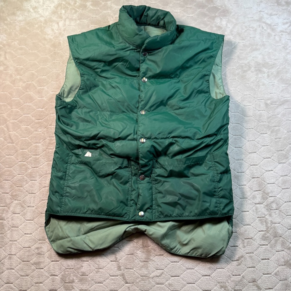 VTG Comfy Goose Down Insulated Green Vest Size Medium Reversible